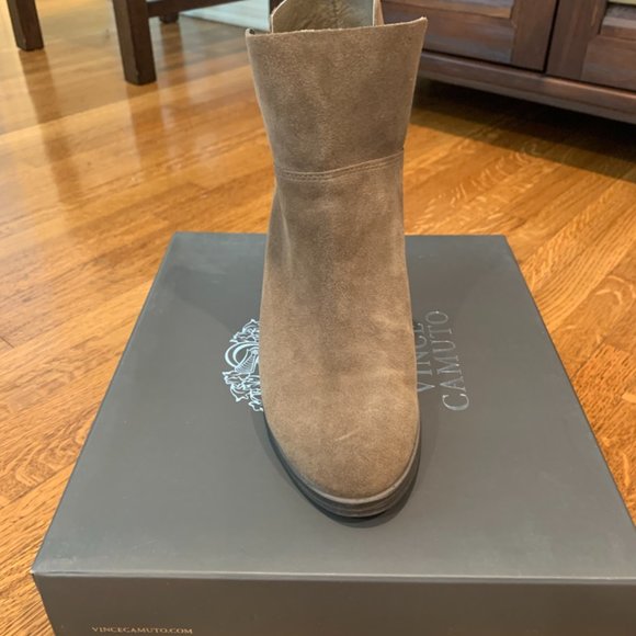 Vince Camuto Helyn Booties - Picture 2 of 7